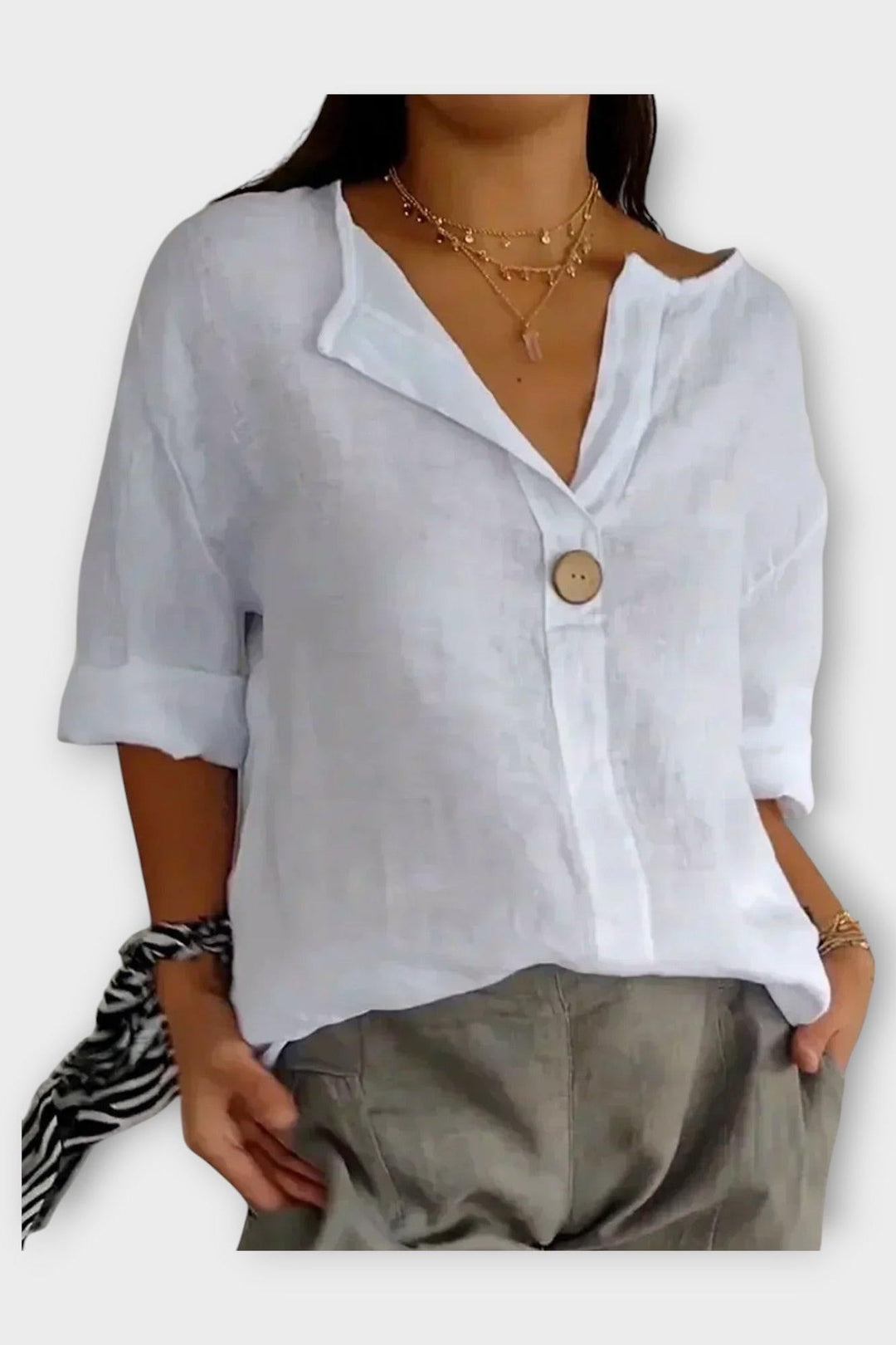 マリー | Vネックシャツ